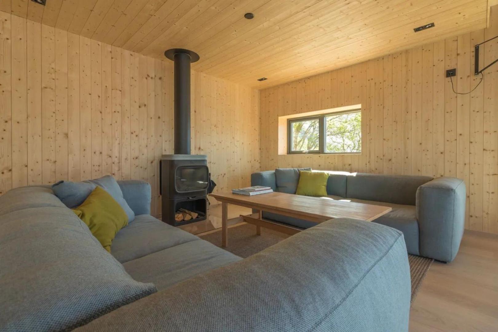 Minkfarmen, Spacious Seaside Cabin With Scenic View Ramberg Zewnętrze zdjęcie