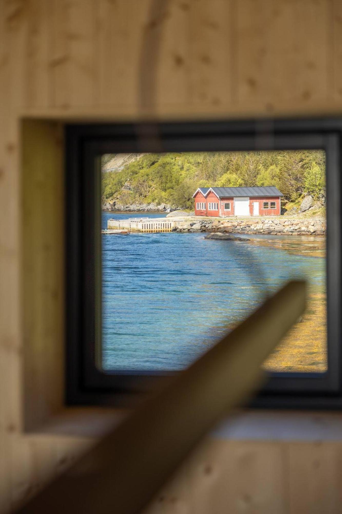 Minkfarmen, Spacious Seaside Cabin With Scenic View Ramberg Zewnętrze zdjęcie