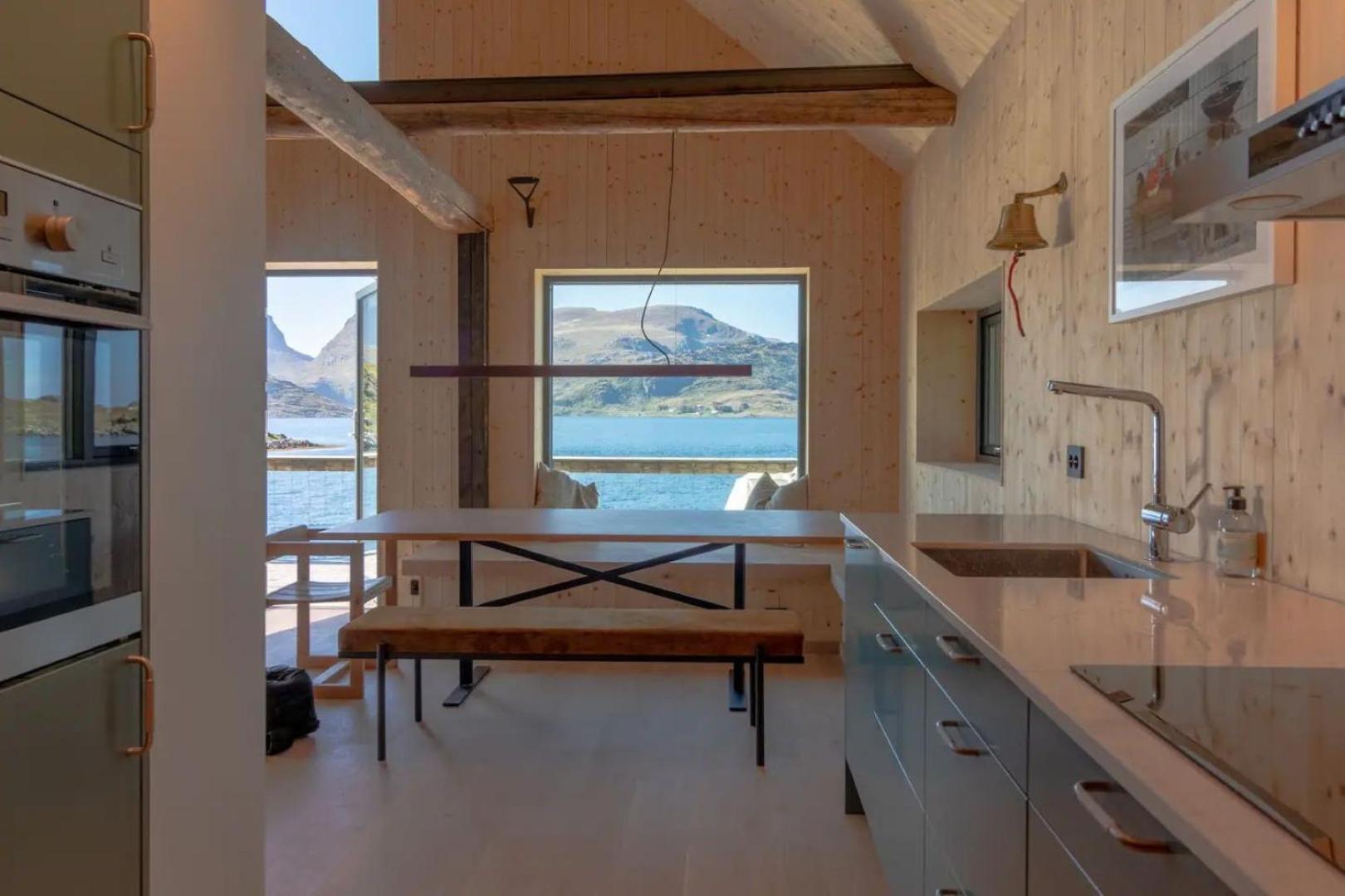 Minkfarmen, Spacious Seaside Cabin With Scenic View Ramberg Zewnętrze zdjęcie